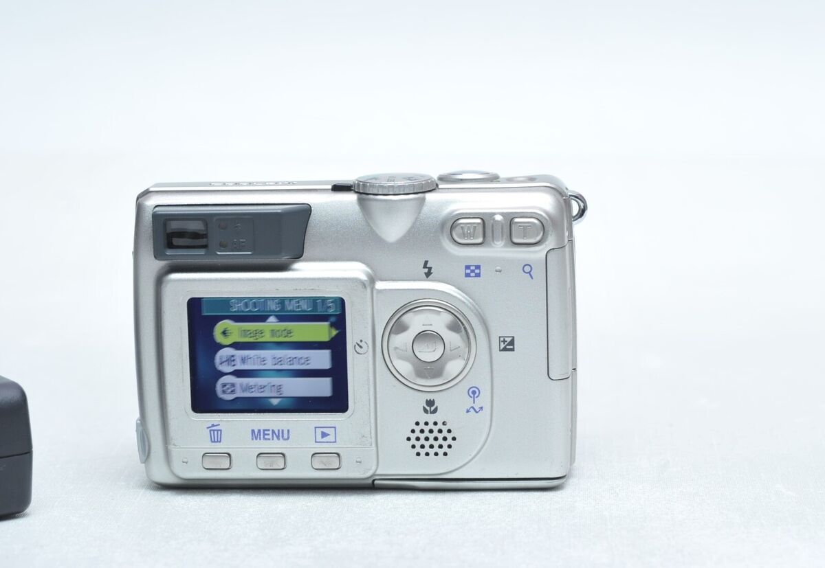 Nikon Coolpix E5200 Compact Digital Camera | eBay Nikon Coolpix E5200 Compact Digital Camera | eBay