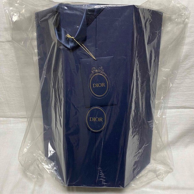 最安　DIOR 未開封　アドベントカレンダー　2022 正規　国内購入　極美品 Dior 2022 Advent Calendar 24 Pcs Beauty Surprises Christmas