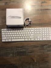Apple A1243 MB110LL/B Wired Keyboard And Wired Mighty Mouse