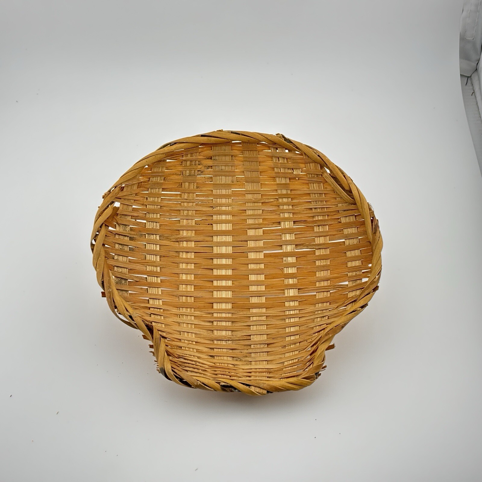 Vintage Shell-Shaped Handwoven Wicker Dish - Rustic Coastal Decor Serving Piece