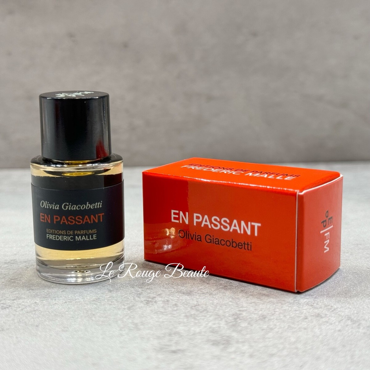 Frederic Malle En Passant Eau De Parfum 7 ml/ 0.24 oz Mini Travel Size Frederic Malle En Passant Eau De Parfum 7 ml/ 0.24 oz Mini Travel Size