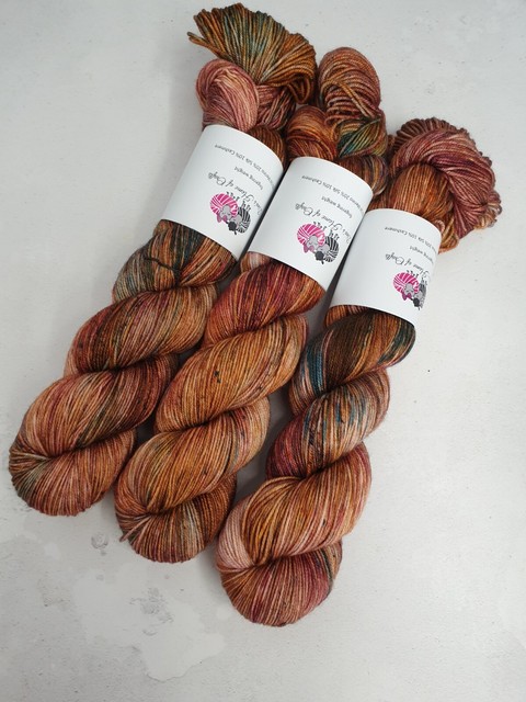 Sw Merino Seta Cashmere Filo 4-ply Diteggiatura Peso 100g Sequoia Sw Merino Seta Cashmere Filo 4-ply Diteggiatura Peso 100g Sequoia