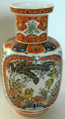 Vaso cinese in porcellana bianca e blu floreale cm 20