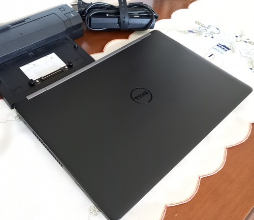 DELL Latitude E5570 i7-6820HQ 16 RAM 256 SSD AMD M370 VRAM 2 Gb Notebook 15.6 - Afbeelding 15 van 22