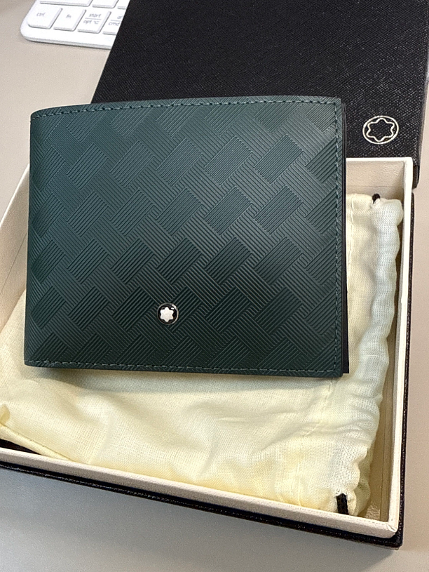 Montblanc Extreme 3.0 6CC British Green Leather Wallet NIB Full
