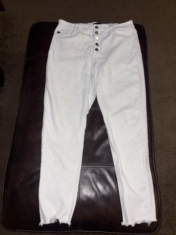 Kancan White Raw Distressed Hem Jeans Ladie Size 31