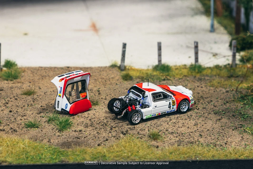 Tarmac Works 1/64 Ford RS200 Rallye Catalunya 1986 Diecast Model Car - Photo 4/4