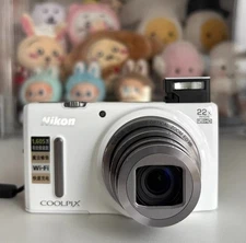 Nikon COOLPIX S9600 Digital Camera 16 MP 22x Optical Zoom White