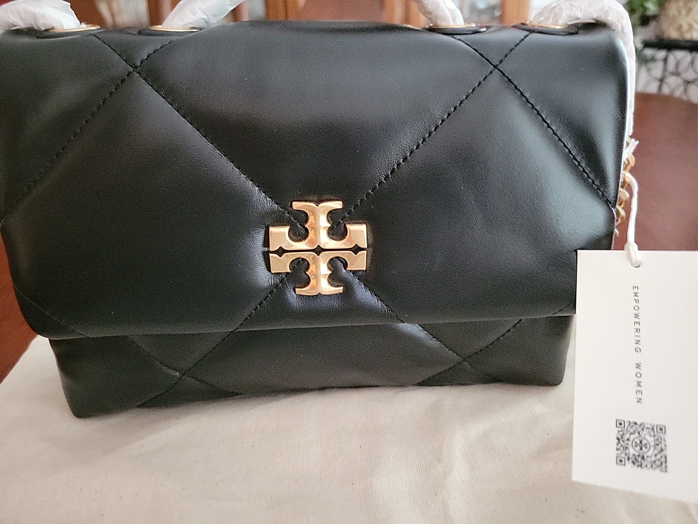 Exquisite Tory Burch Women's Black Quilted Convertible Shoulder Bag, Small. NEW