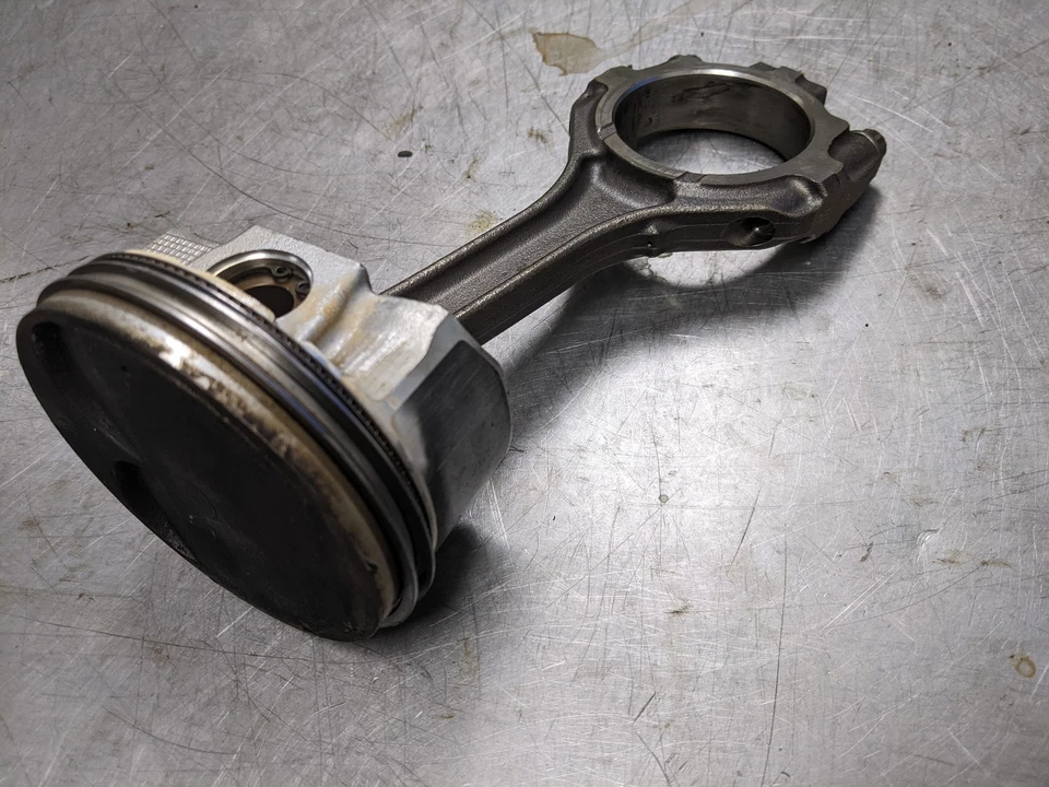 Стандартный правый поршень и шток для Infiniti M37 3.7 11-13 12100EY00C - Изображение 3 из 4