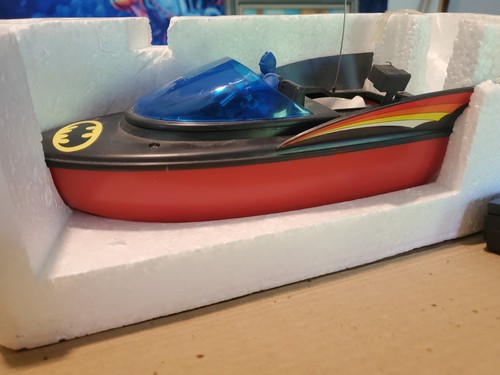 AV1 VTG AHI (1980) BATMAN R/C BATBOAT IN SHIPPING BOX Rare New Catalog Mail Away - Picture 10 of 15