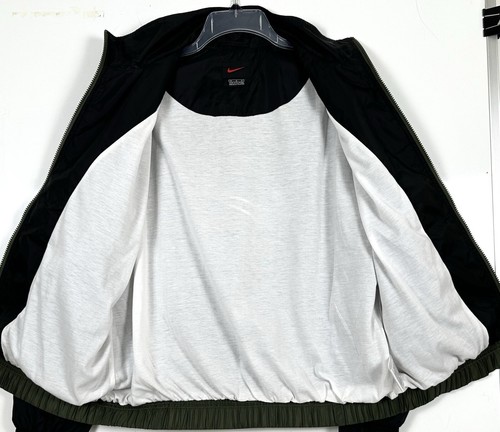 Nike Giacca Uomo Vintage Foderata Big Center Swoosh Spell Out Verde Nero MEDIA - Foto 13 di 13