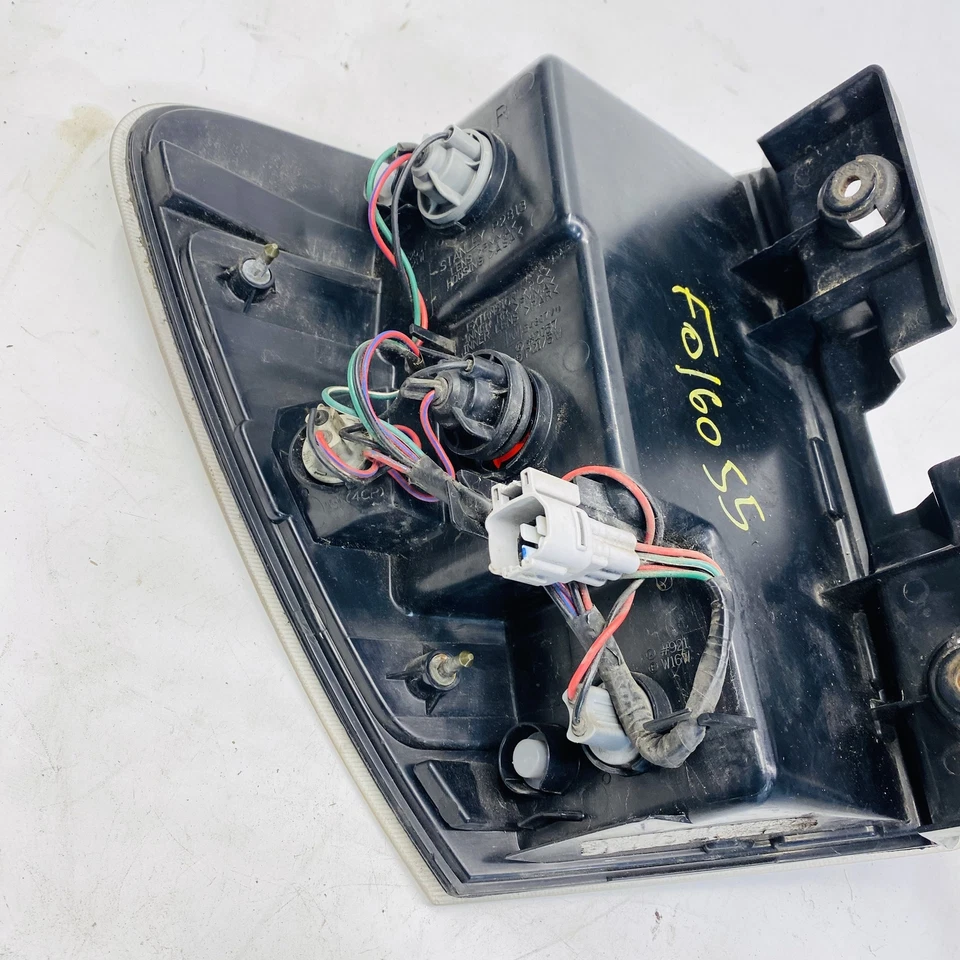 Conjunto de luz trasera derecha usado se adapta a: Chevrolet Equinox 2007 grado derecho A Foto 2 de 4