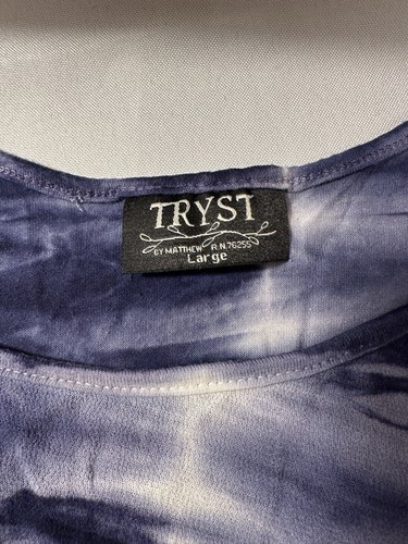 TRYST Matthew Blue White t-shirt Sz Large Hippie Boho Festival Handkerchief Hem - Picture 8 of 10