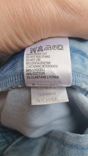 LOVELY STRAIGHT LEG LOOSE JEANS BY MARKS & SPENCER - SIZE UK 18 LONG - 第 4/6 張圖片