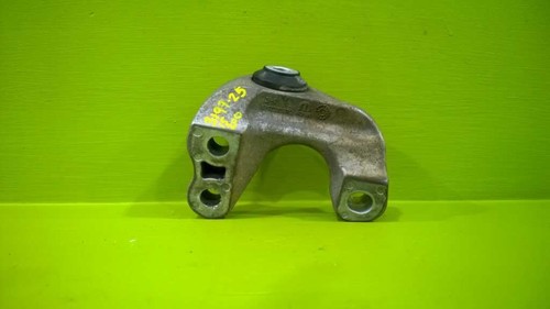 15 200 2.4L AT REAR TRANSMISSION MOUNT BRACKET OEM 3197-25 - Picture 2 of 6