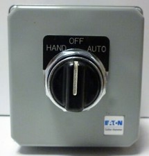 Eaton 10250T7011 Selector Switch in Die Cast Enclosure