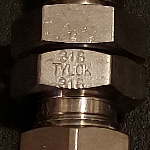 Tylok SS 4-DBHU-4 Bulkhead Adapter CBC-Lok Union Stainless Steel 1/4 Inch Tube - Picture 2 of 2