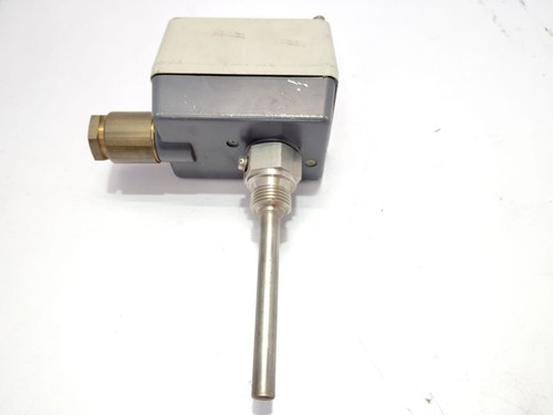 JUMO ATHS-SE-2 Surface Mounting Thermostat - Picture 2 of 5