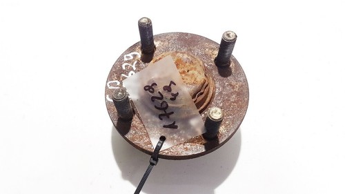 Mitsubishi Carisma 1998 Steering knuckle - rear right side used, G #1505470-35