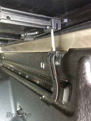 Tri Fold Soft Tonneau Cover For Mitsubishi L200 Triton Strada 2019+ Lid Cover - Picture 10 of 12