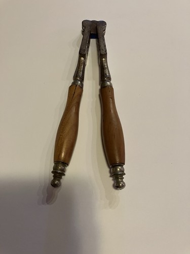 Vintage Nut Cracker - Picture 3 of 6