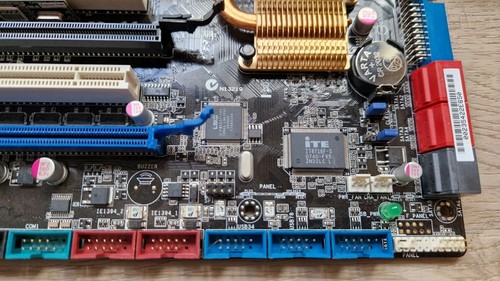 ASUS M3N-HT Deluxe + AMD Phenom II X4 945 + 6GB RAM Kingston HyperX - Photo 3/5