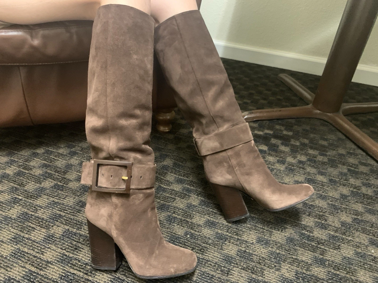 BOTTES GUCCI KESHA CUIR SUÉDÉ NOIR TALON MOYEN LOGO BOUCLE 1 taille 37,5