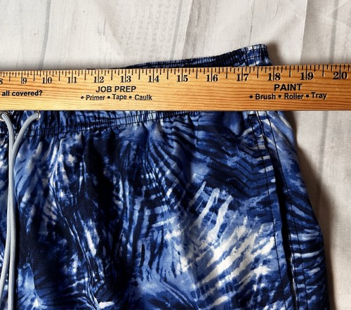 Bañador Lands' End para hombre, board shorts azul marino tie dye palm, forrado de malla, XL 40-42 - Imagen 3 de 9