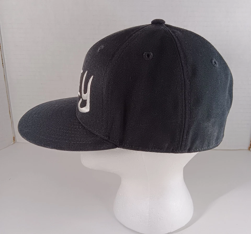 Tapas Obey Sombrero Gorra Ajustada Talla 7 Negro Blanco Bordado Patín Ropa de Calle Hip Hop Foto 4 de 4