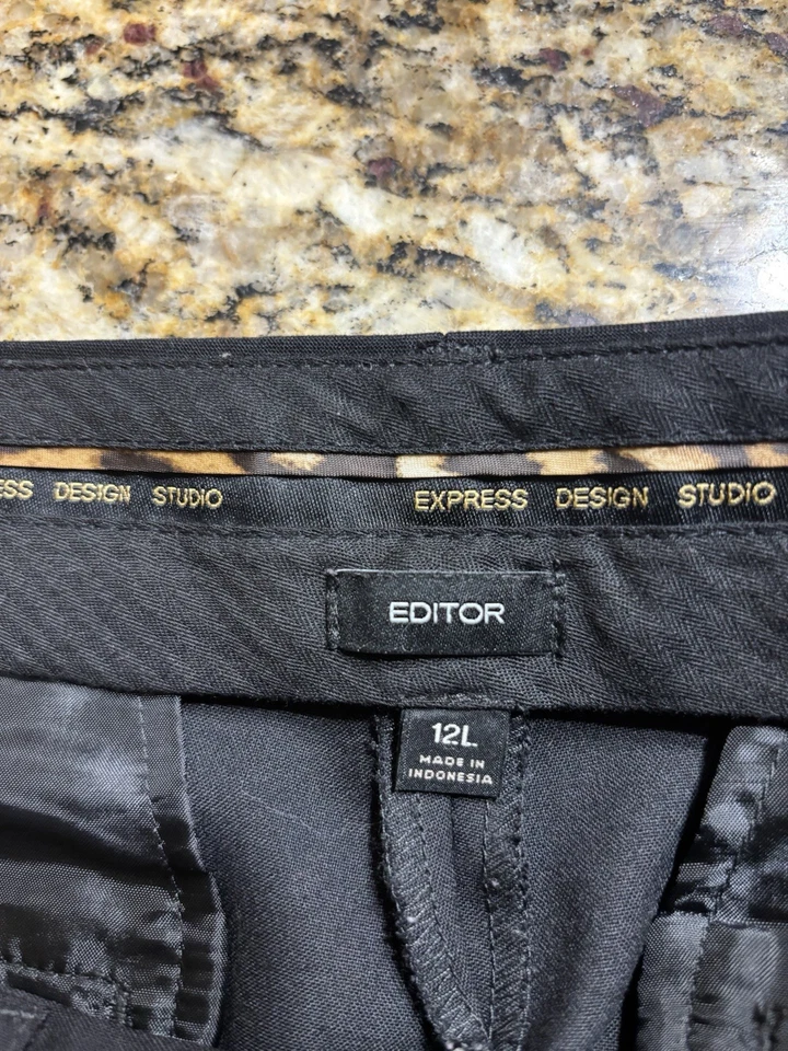 Calça Express Design Studio Feminina Editora Preta Tamanho 12L Usada Excelente - Imagem 4 de 4