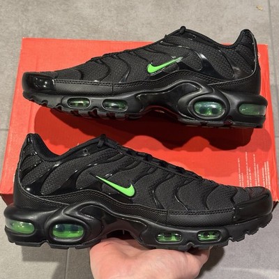 Nike Air Max Plus Black Green Strike | DM0032-024 | Size 7 - 11.5