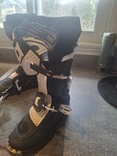 Bottes moto SIDI FLAME, TAILLE 36 portées 2 fois, quasi neuves sans chocs.