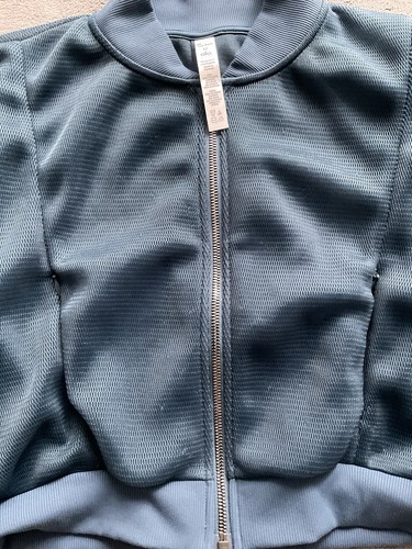 Alo Yoga Women's Medium Field Crop Jacket Zip Up Long Sleeve Mesh Eclipse Blue - Picture 4 of 12
