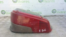 RÜCKLEUCHTE AUßEN LINKS / 1523281 FÜR PEUGEOT 106 S1 *