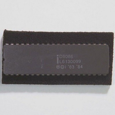 1PCS    IC  /  CDIP-40 D8086 #A6-39