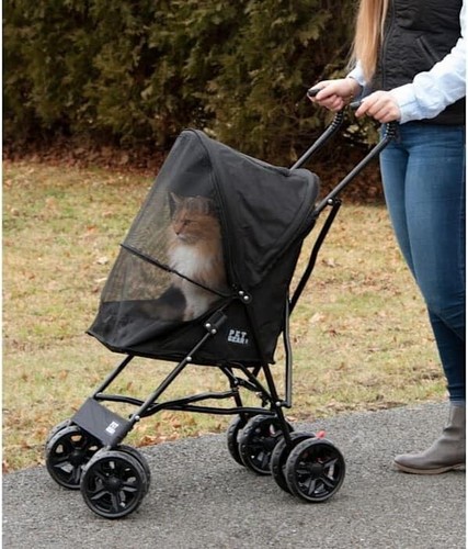 Lightweight Collapsible Pet Stroller with Mesh Ventilation - Ideal for Travel - Picture 6 of 9