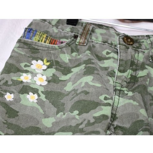 Camo Embroidered Girls Jeans Capri Size 6X/7 Adjustable Love Bird Heart Est.1989 - Picture 8 of 12