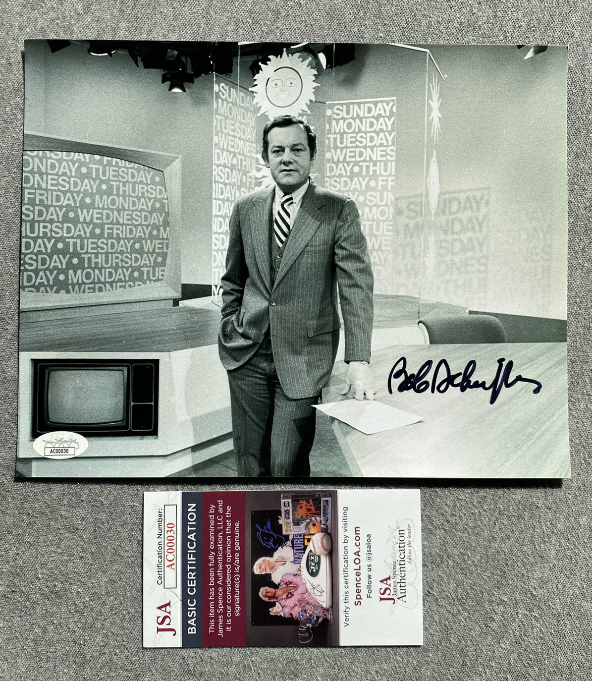 Bob Schieffer Autographed Signed U.S. Presidential Moderator 8x10 Portrait Photo JSA AC00030 