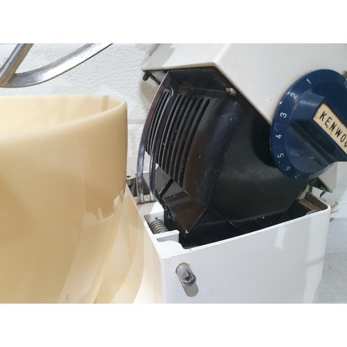 Kenwood Chef A701A Mixer da appoggio bianco blu con cavo 450W con attacco tritatutto A720 - Foto 8 di 22