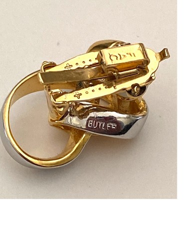 Fifth Avenue Butler Two Tone Silver Gold Tone Ribbon Clip on Earrings Signed VG - Picture 7 of 8
