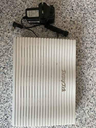DrayTek Vigor 2860 VDSL2 Security Firewall - Picture 1 of 4