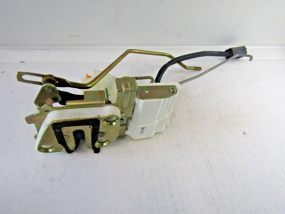  MAZDA 626 CERRADURA PUERTA ACTUADOR PESTILLO DELANTERO DERECHO NUEVO Foto 2 de 4