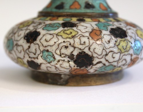 Jarrón antiguo chino con flecha Cloisonne principios posiblemente Ming siglo XVI - Imagen 13 de 14