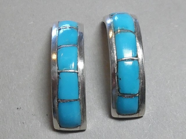 ZUNI J -658 STERLING SILVER & TURQUOISE LOOP EARRINGS BY GLENNETTA TSADIASI ZUNI J -658 STERLING SILVER & TURQUOISE LOOP EARRINGS BY GLENNETTA TSADIASI