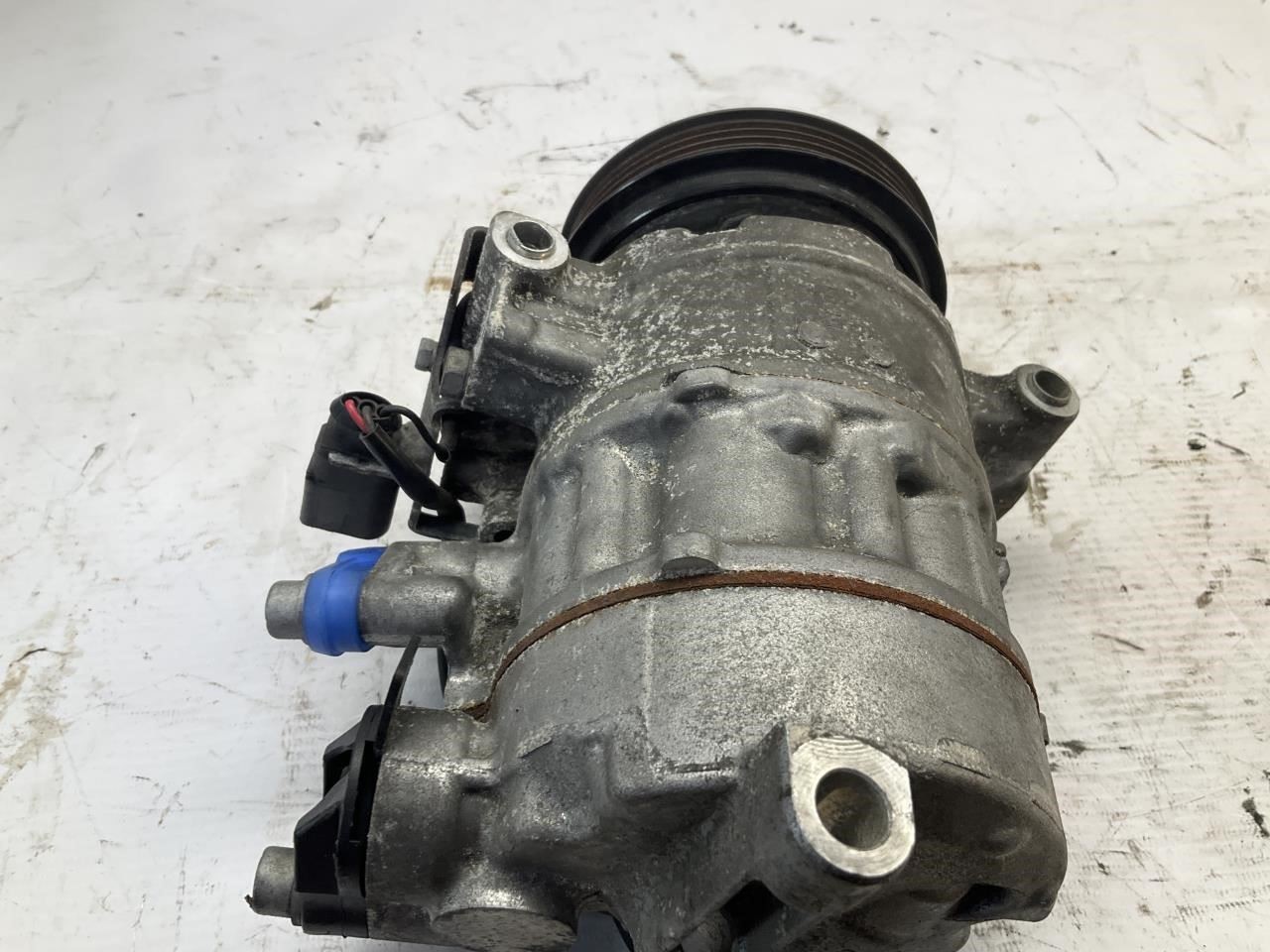 Bentley Bentayga Speed 2017-2020 Compressor with bracket