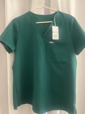 FIGS Hunter Green LTD color Catarina One Pocket Scrub Top Size Medium GUC