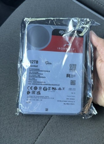 Seagate 12TB IronWolf NAS Internal Hard Drive HDD (ST12000VN0008) - Afbeelding 2 van 7