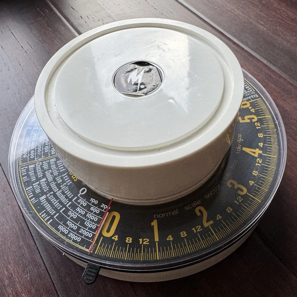 1970s Terraillon Mechanical Kitchen Scale 5Lb Built-In Calorie Counter- France - Image 2 of 4
