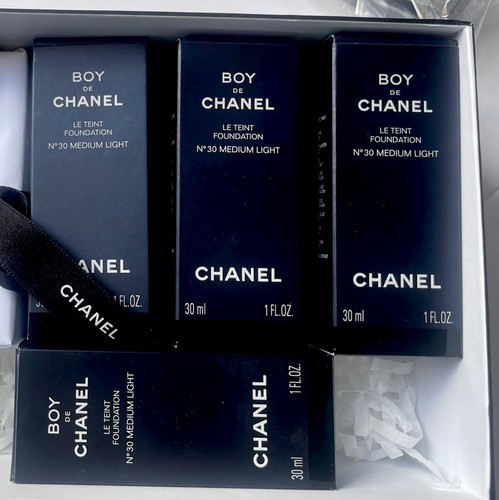 Chanel Boy De Chanel Le Teint Foundation Subtle Longwearing Hydrate Enhancer N60